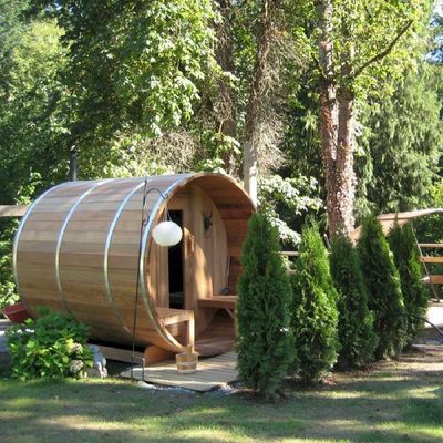 2025 Sauna Manufacturers Custom Outdoor sauna room Red Cedar Far Infrared barrel sauna