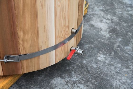 Wooden Ice Bath Barrel with Cedar Finish and Stainless Steel Liner