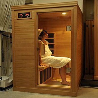 Wooden Far Infrared Sauna Room with Carbon Fiber Heating Panels and Panoramic Tempered Glass Door